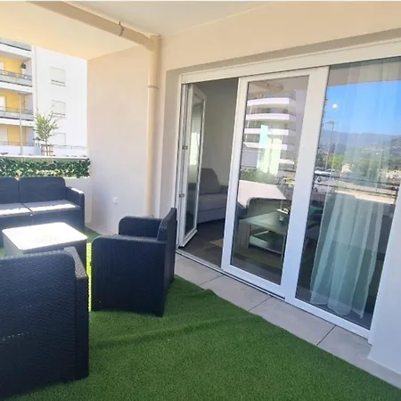 T2 With Terrace 阿雅克肖