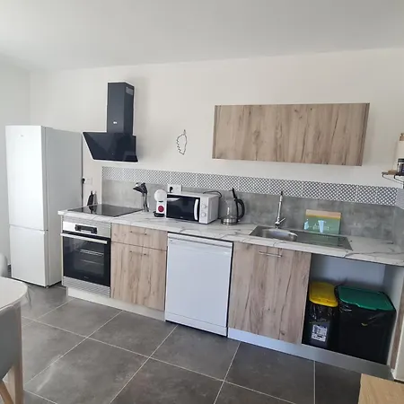 T2 With Terrace Apartment