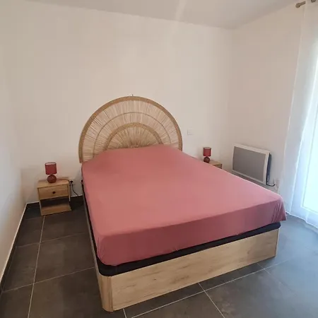 Apartment T2 With Terrace *